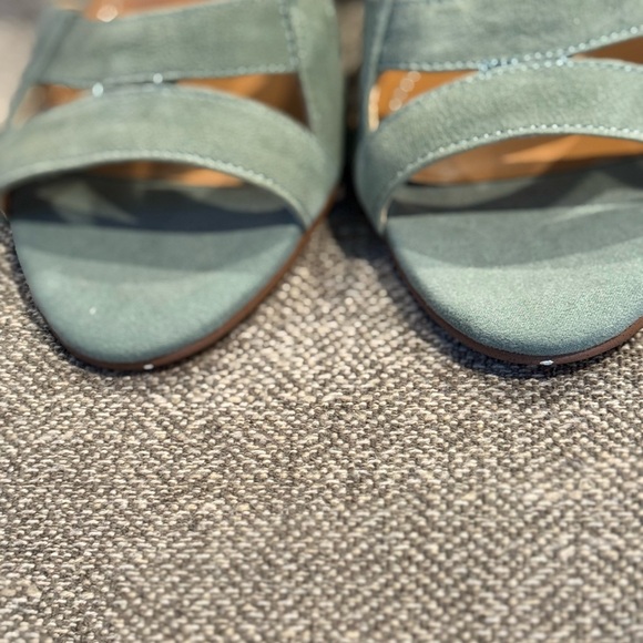 Women’s NineWest sandals - Picture 2 of 6